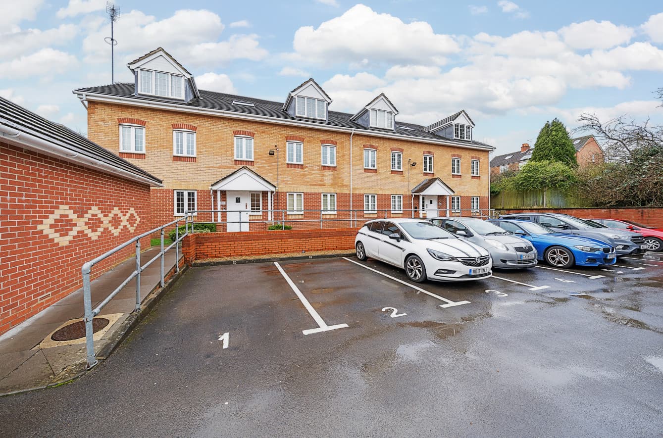 Henley Road, Caversham, RG4