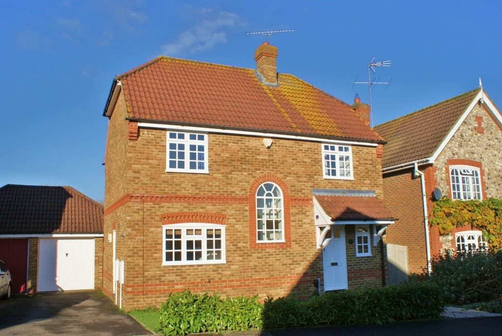 East Park Farm Drive, Charvil, RG10