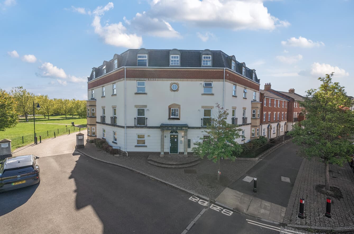 Redhouse Way, Swindon, SN25